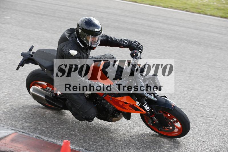 /Archiv-2025/10 23.04.2025 Cornu Master School ADR/gruen-vert/30